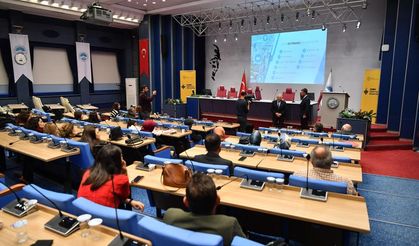 Öğretmenlere 'Akıllı şehir ve gelecek' anlatıldı