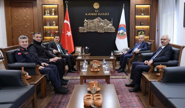 Bakan Yardımcısı Aktaş'tan Vali Çiçek'e Nezaket Ziyareti