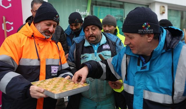 Kocasinan’ın Karla Mücadelesi Kesintisiz Sürüyor