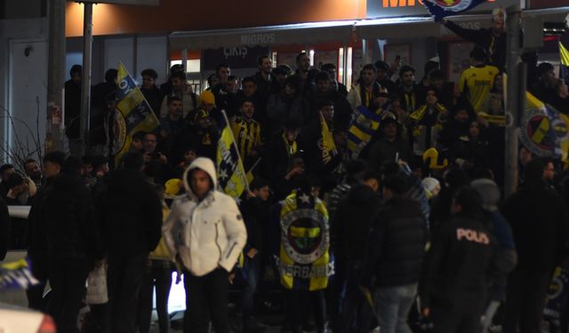 Fenerbahçe’nin Süper Kupa Zaferi Kayseri’de Coşkuyla Kutlandı