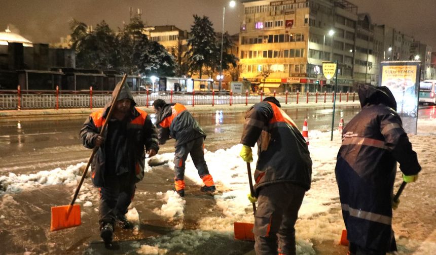 Melikgazi’de Ekipler Gün Doğmadan Sahaya Çıktı